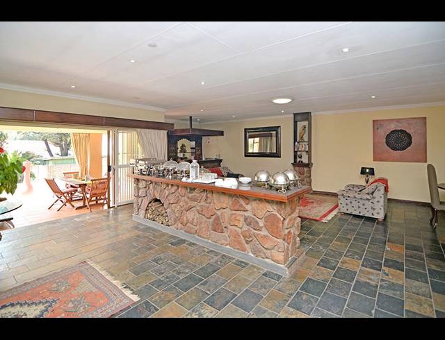 8 BEDROOM HOUSE FOR SALE IN MORNING HILL